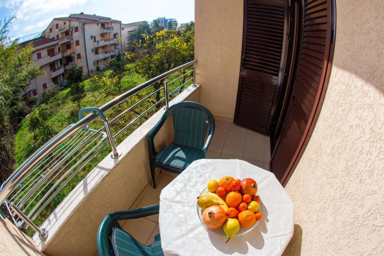 Guest House Mandarina Budva Dış mekan fotoğraf